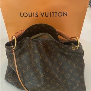 Louis Vuitton Artsy Bag
